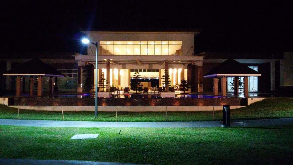 Cozy Staycation Tagaytay At Wind Residences Tagaytay City Bagian luar foto